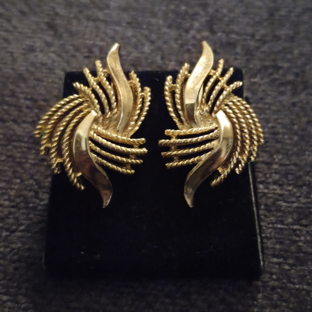 Trifari Gold Swirl Clip-On Earrings